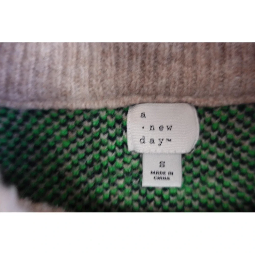 A New Day Sweater Pullover Womens S Beige Green LOVE Graphic Knit Crewneck Warm